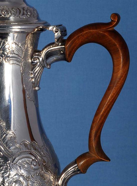 A late George II silver coffee pot, by Robin Albin Cox, Height 260mm, gross weight 23.3oz/726grms